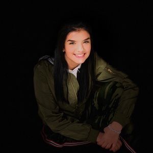 Meet your Posher, Sasha